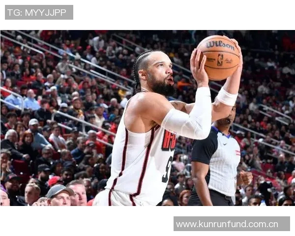 下半场未得分狄龙强调专注本职工作并积极参与进攻篮板争夺