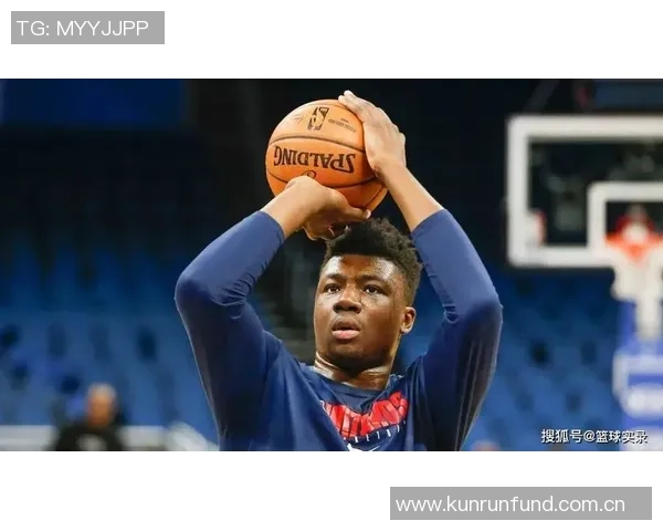 托布短暂出场却高效表现13分钟内砍下14分6篮板2盖帽展现实力